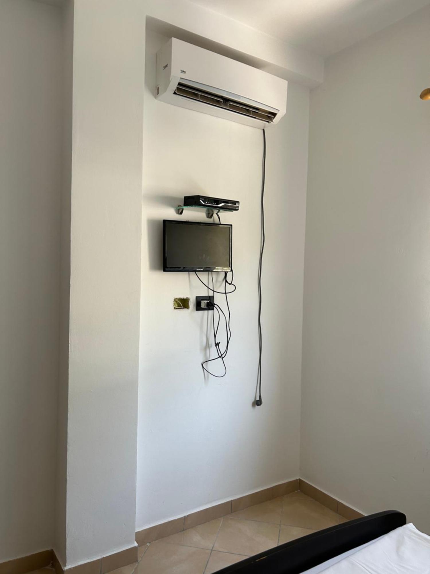 Hotel Mehillaj Borsh Ngoại thất bức ảnh